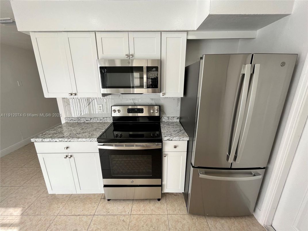 Interior, Kitchen, Stainless Steel Appliances