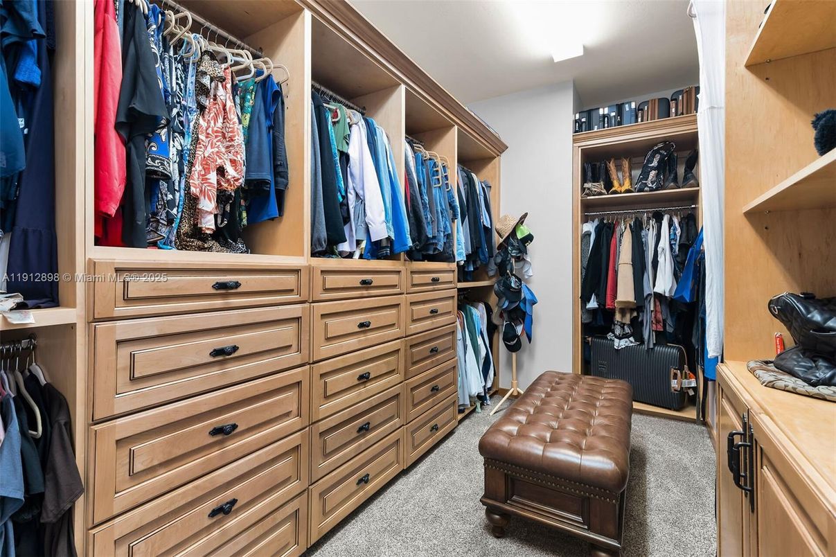 Interior, Walk-in Closets