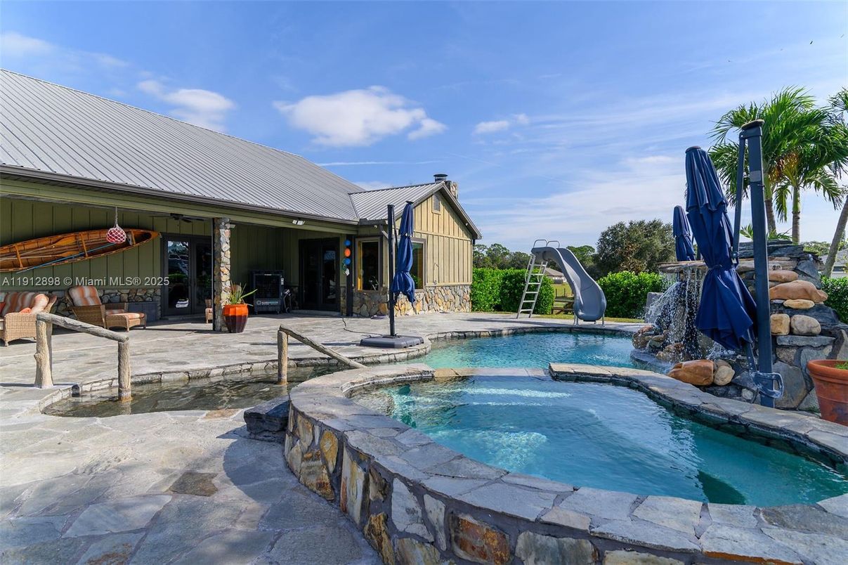 Exterior, Playground, Pool