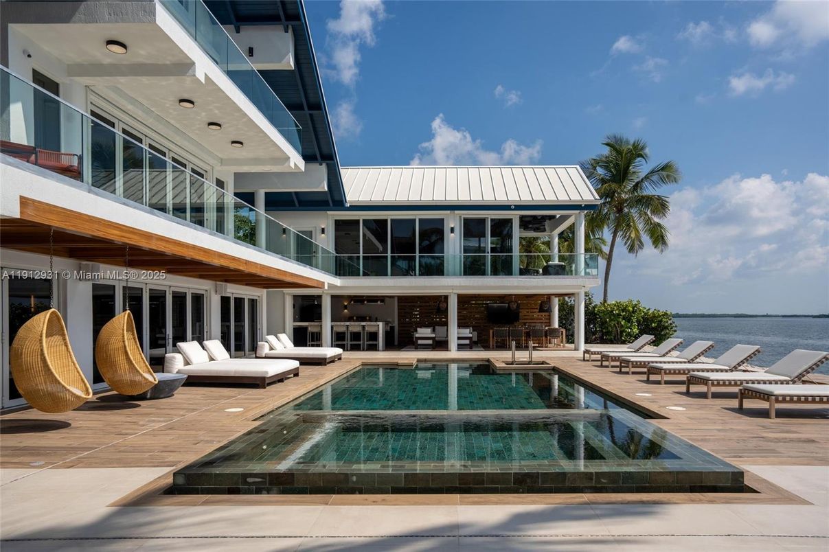 Exterior, Pool, Water