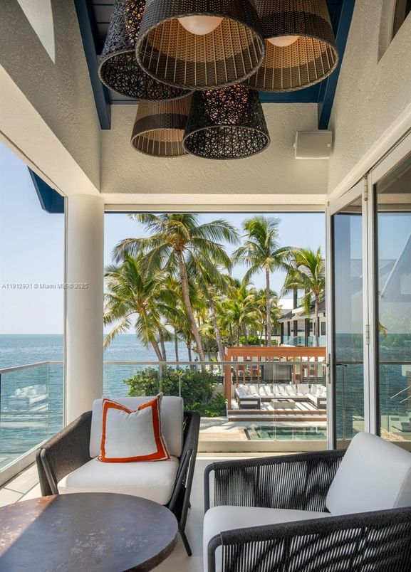 Water, Exterior, Pool, Interior, Other