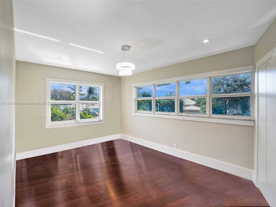 Empty room, Interior, Pendant Lights, Recessed Lighting, Wood Texture Flooring