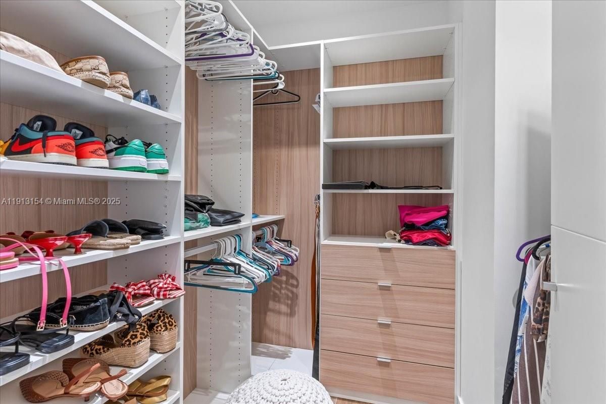 Interior, Walk-in Closets