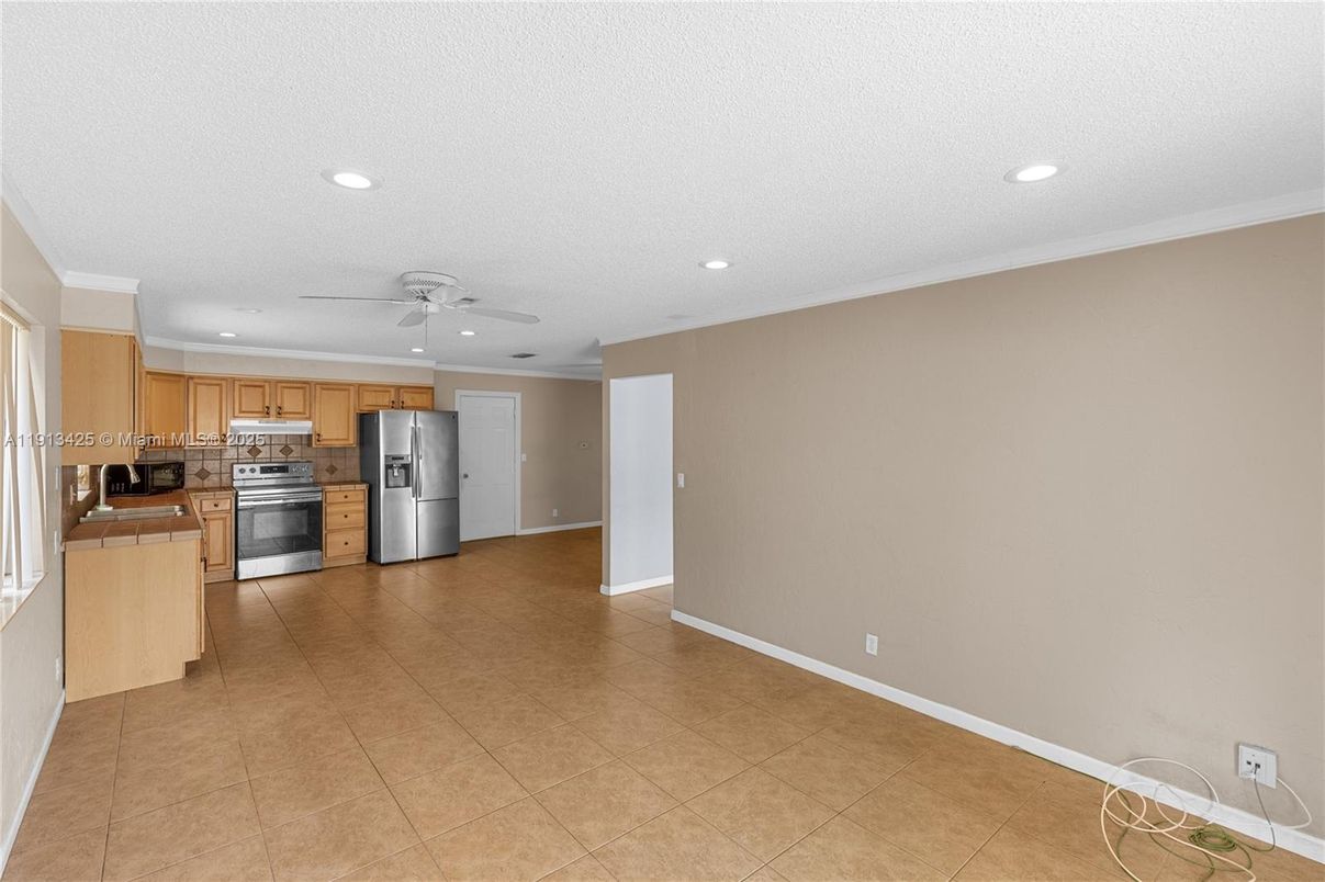 Empty room, Interior, Kitchen, Recessed Lighting, Stainless Steel Appliances
