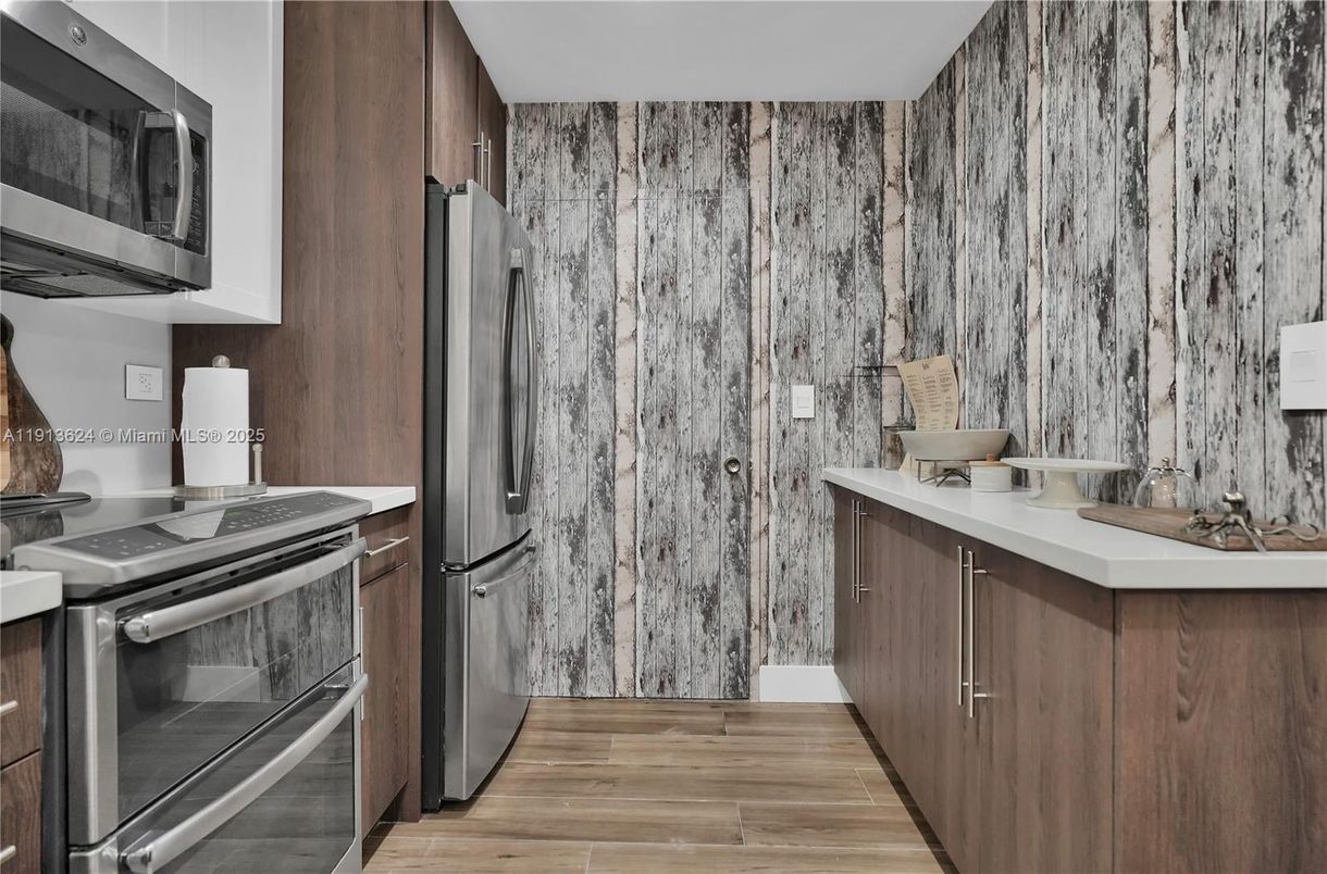 Interior, Kitchen, Stainless Steel Appliances, Wood Texture Flooring