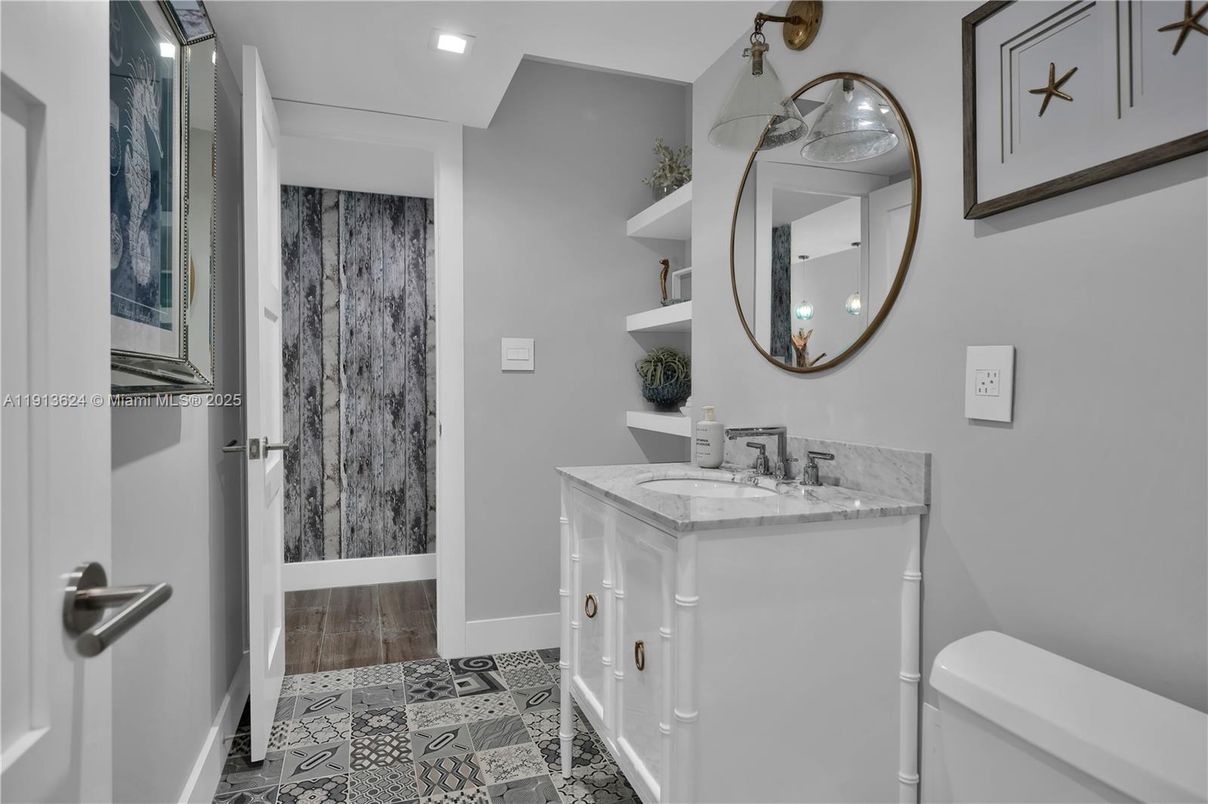 Bathroom, Interior, Recessed Lighting, Wood Texture Flooring