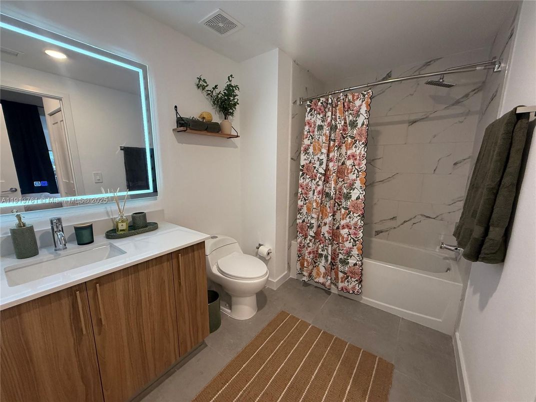 Bathroom, Interior, Marble Walls, Recessed Lighting