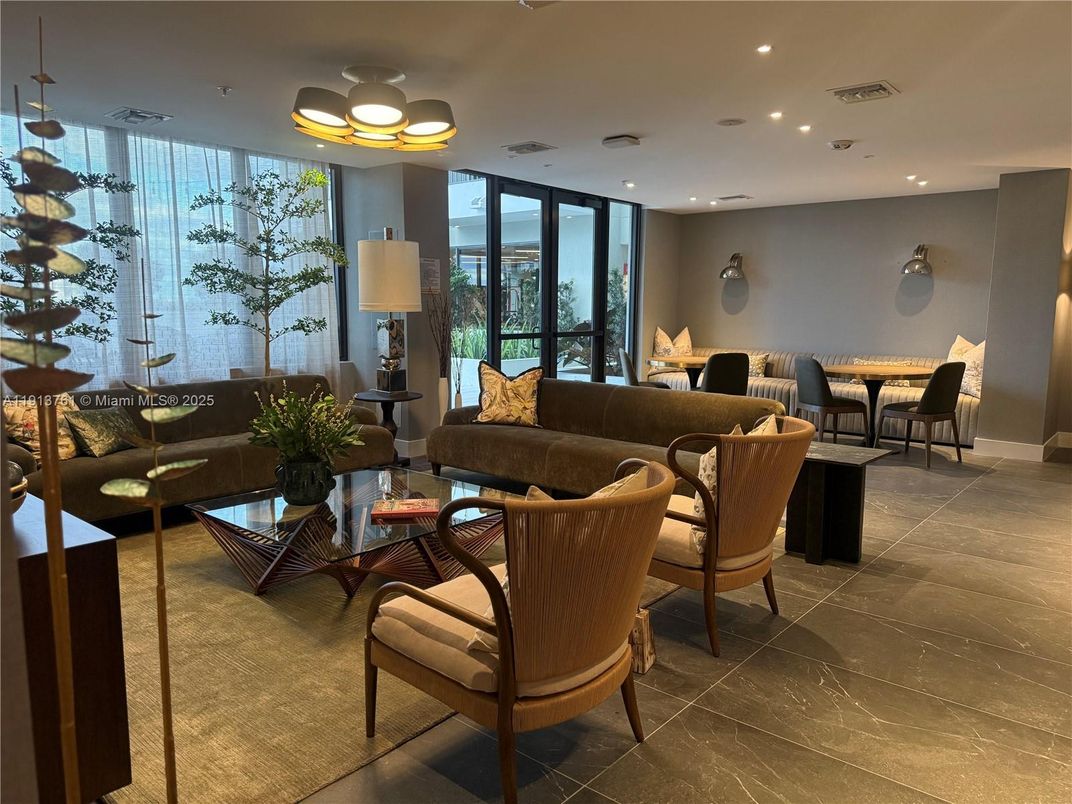 Dining room, Interior, Living room, Recessed Lighting