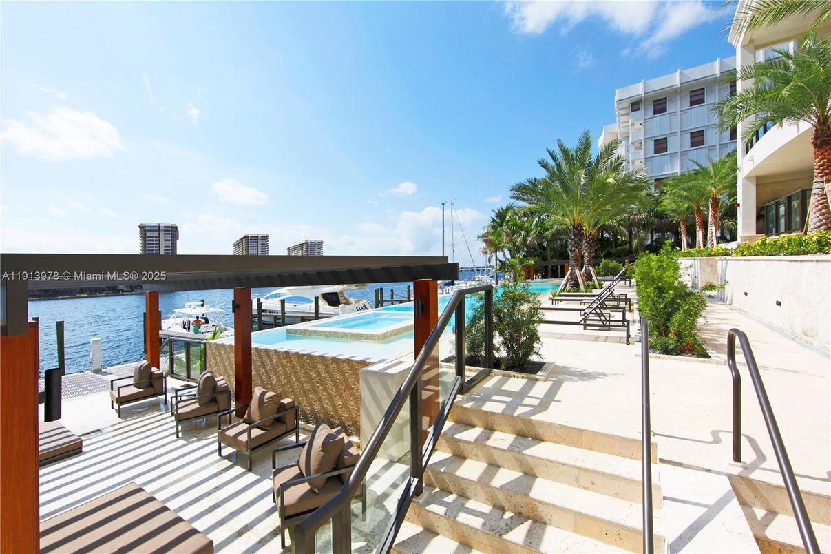 Exterior, Pool, Water