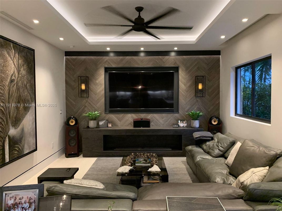Interior, Living room, Recessed Lighting