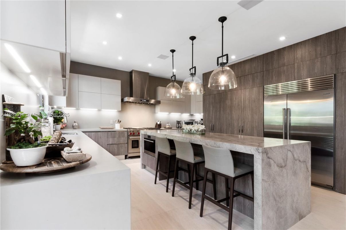 Interior, Kitchen, Pendant Lights, Recessed Lighting, Stainless Steel Appliances