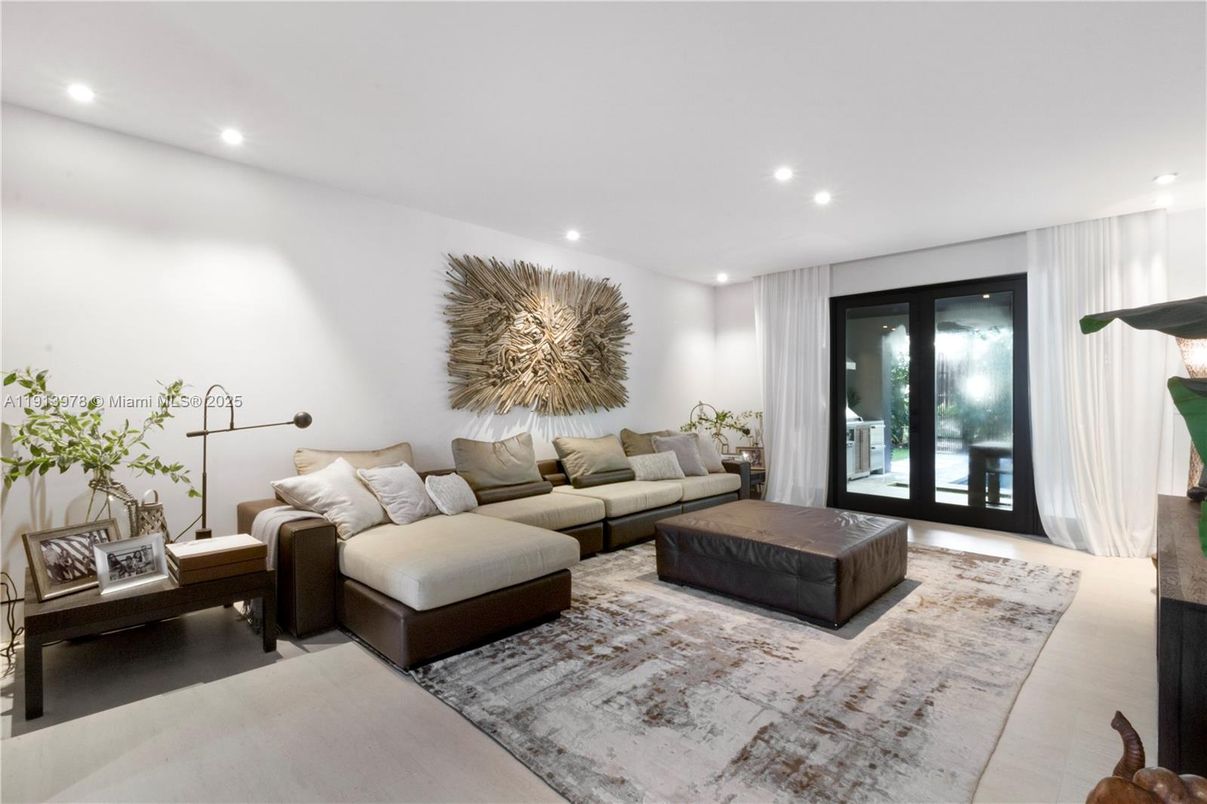 Interior, Living room, Recessed Lighting