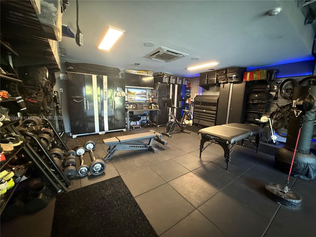 Fitness Equipment, Interior, Recessed Lighting