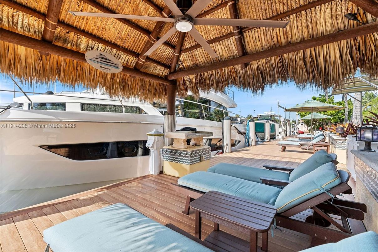 Exterior, Wood Texture Flooring