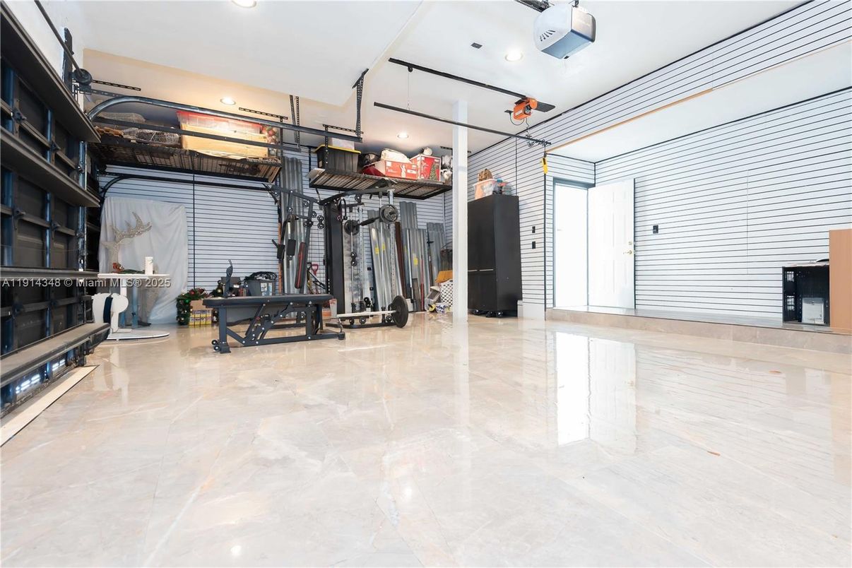 Fitness Equipment, Interior, Recessed Lighting