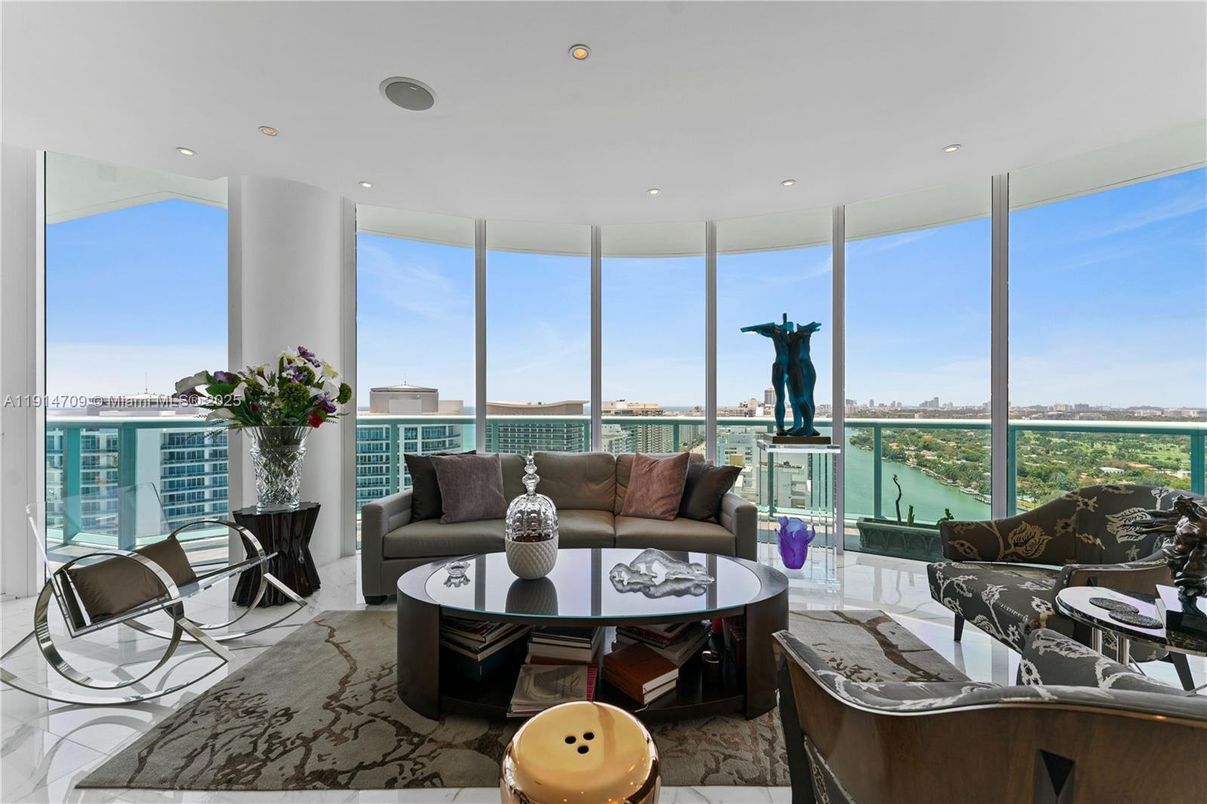 Interior, Living room, Recessed Lighting, Water