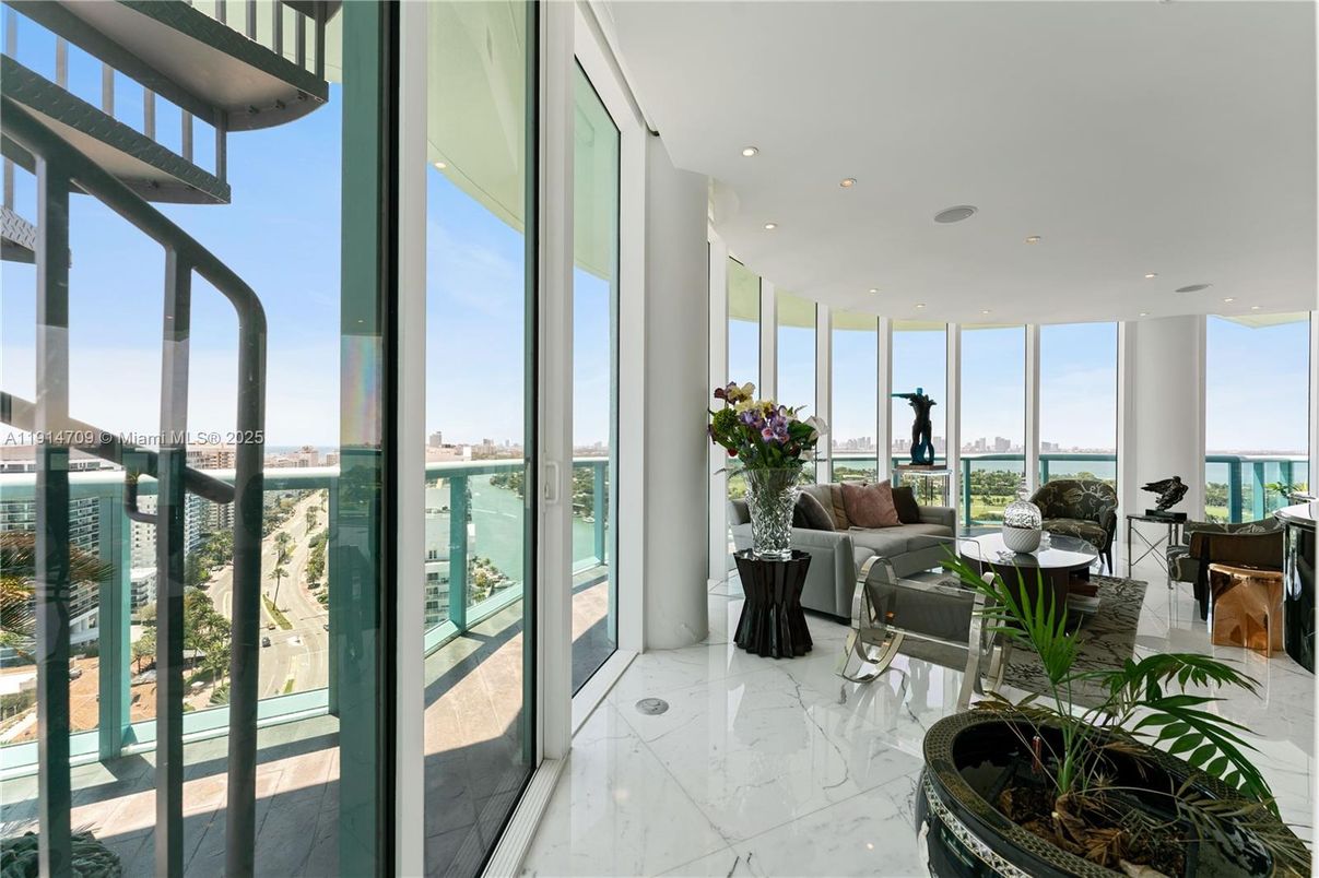 Interior, Marble, Recessed Lighting, Water