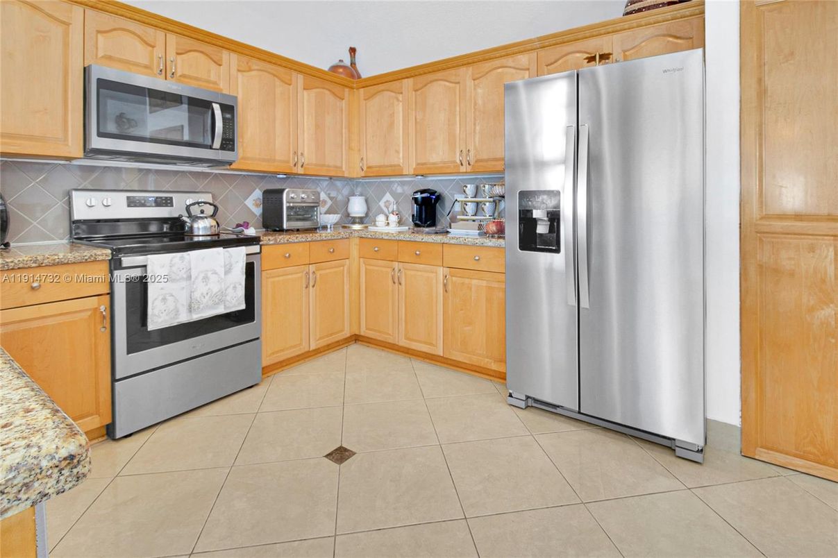Interior, Kitchen, Stainless Steel Appliances