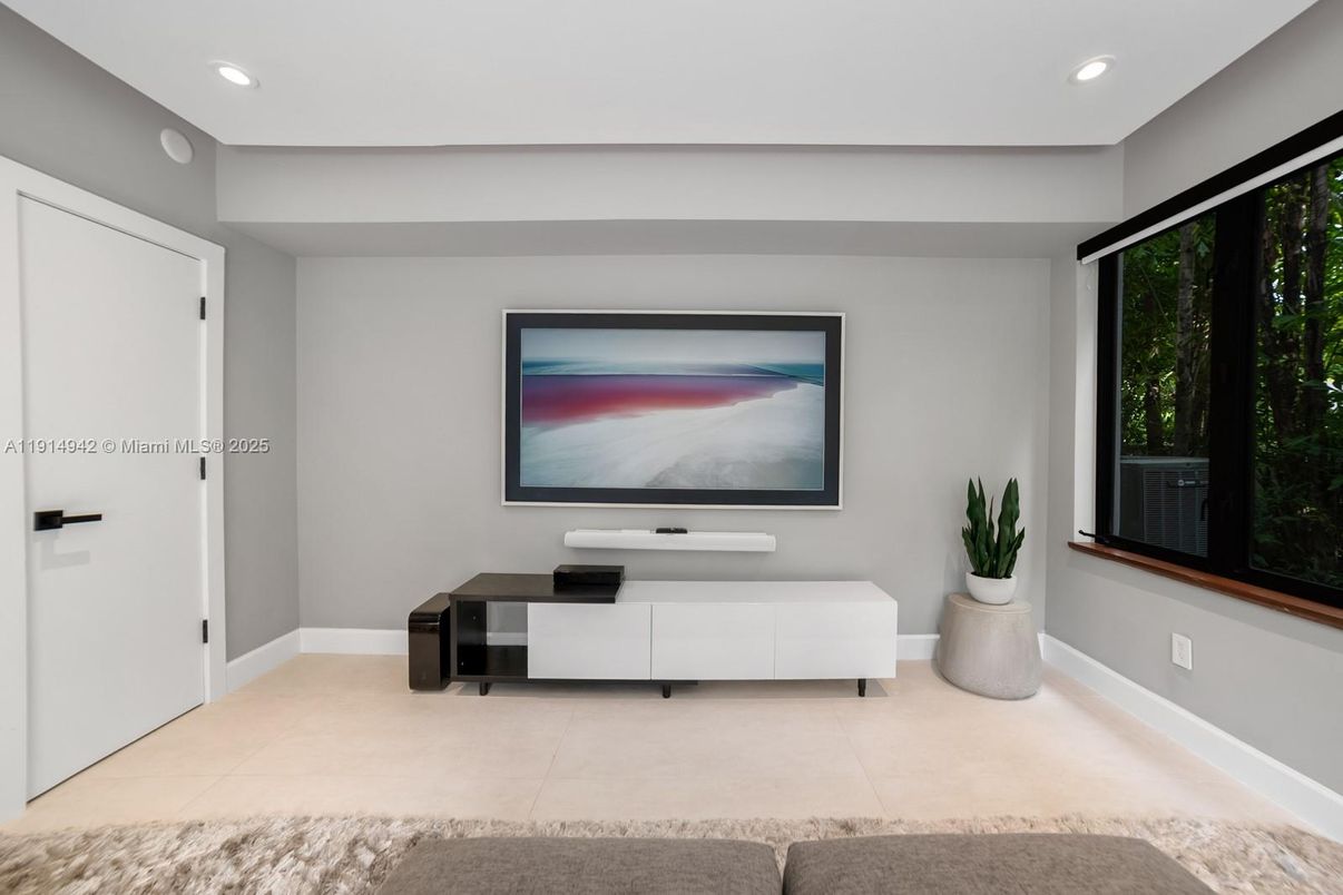 Interior, Recessed Lighting