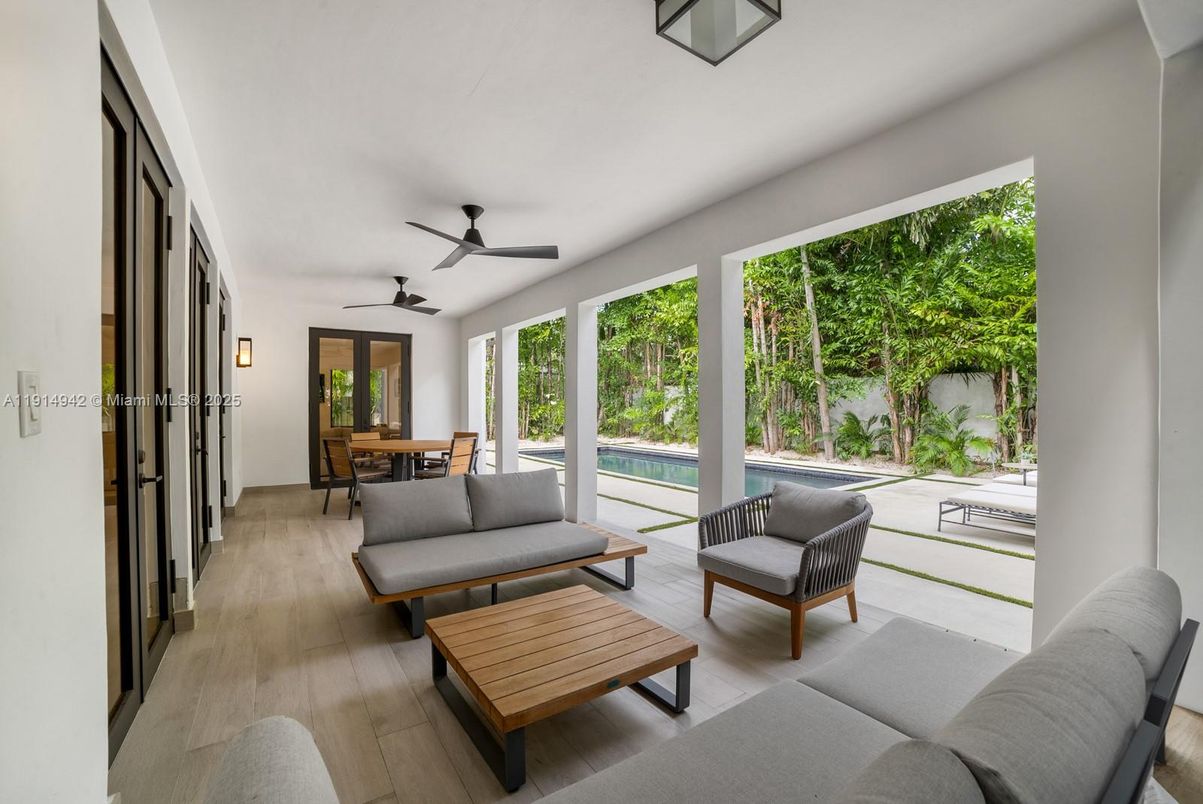 Dining room, Interior, Living room, Wood Texture Flooring