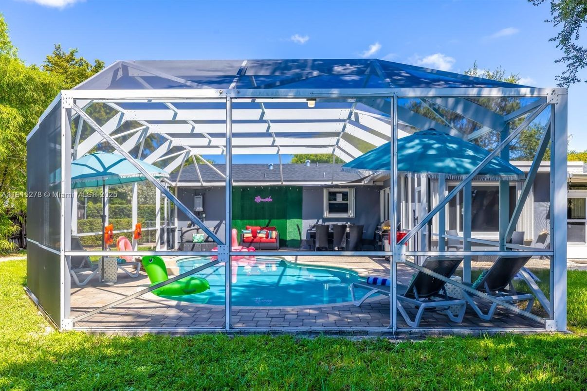 Backyard, Exterior, Pool