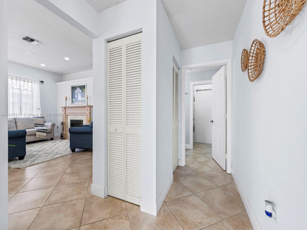 Fireplace, Interior, Living room, Recessed Lighting