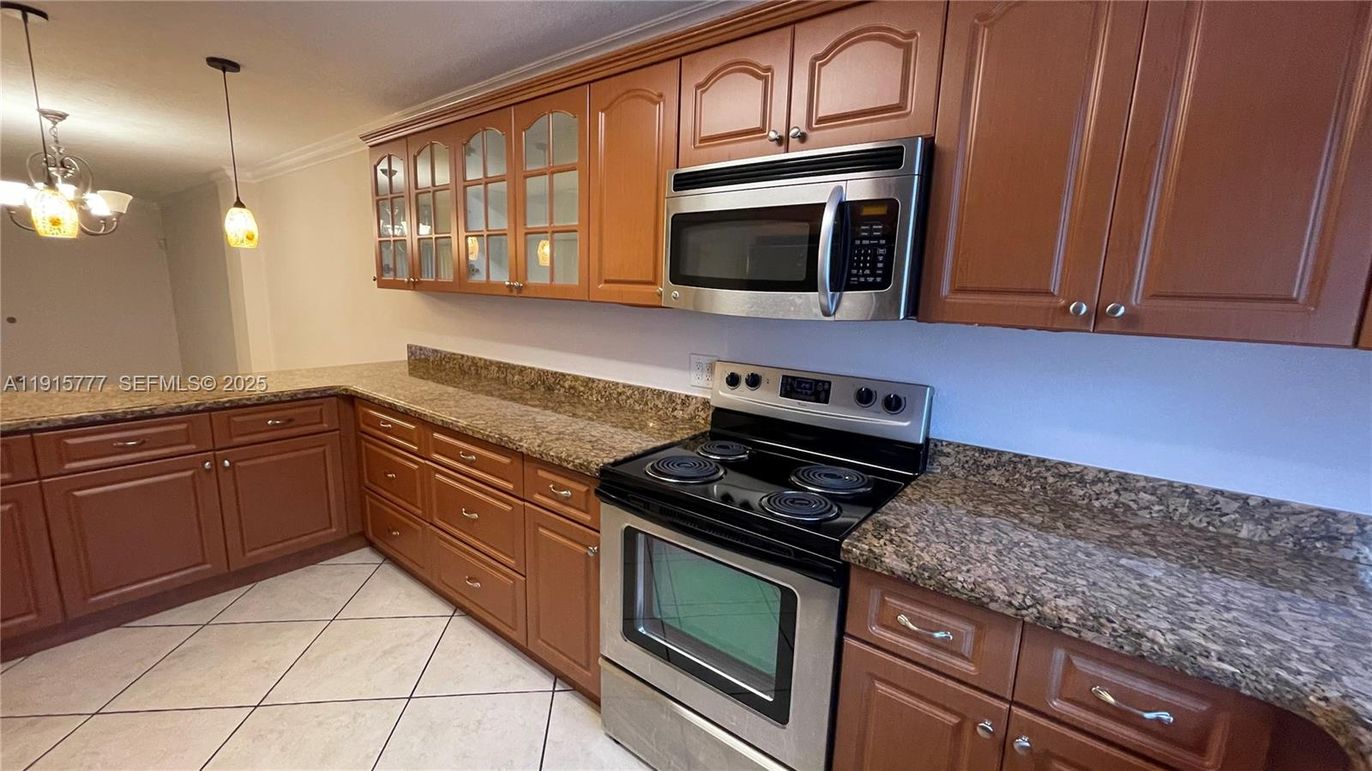 Interior, Kitchen, Pendant Lights, Stainless Steel Appliances