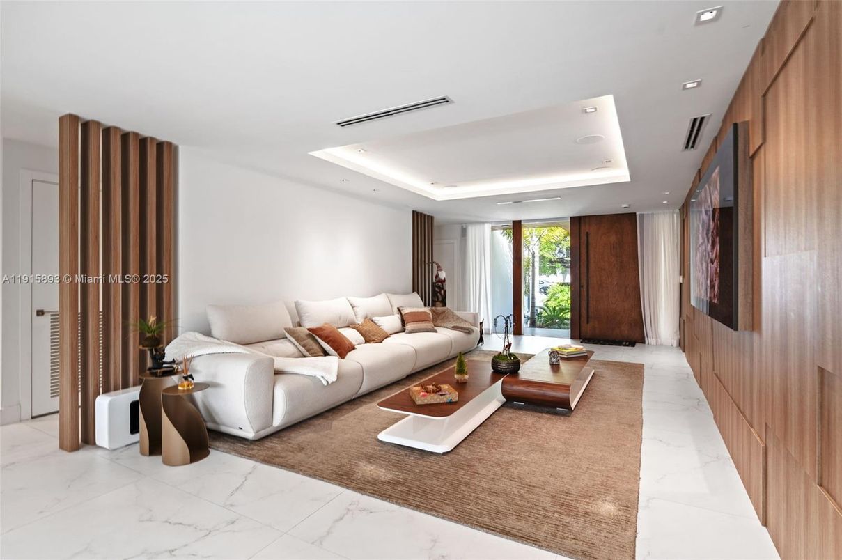 Interior, Living room, Marble, Recessed Lighting, Wooden Walls