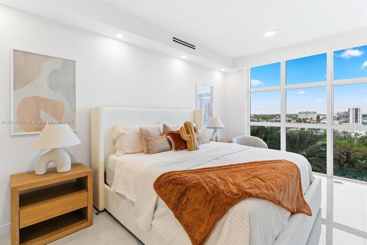 Bedroom, Interior, Recessed Lighting