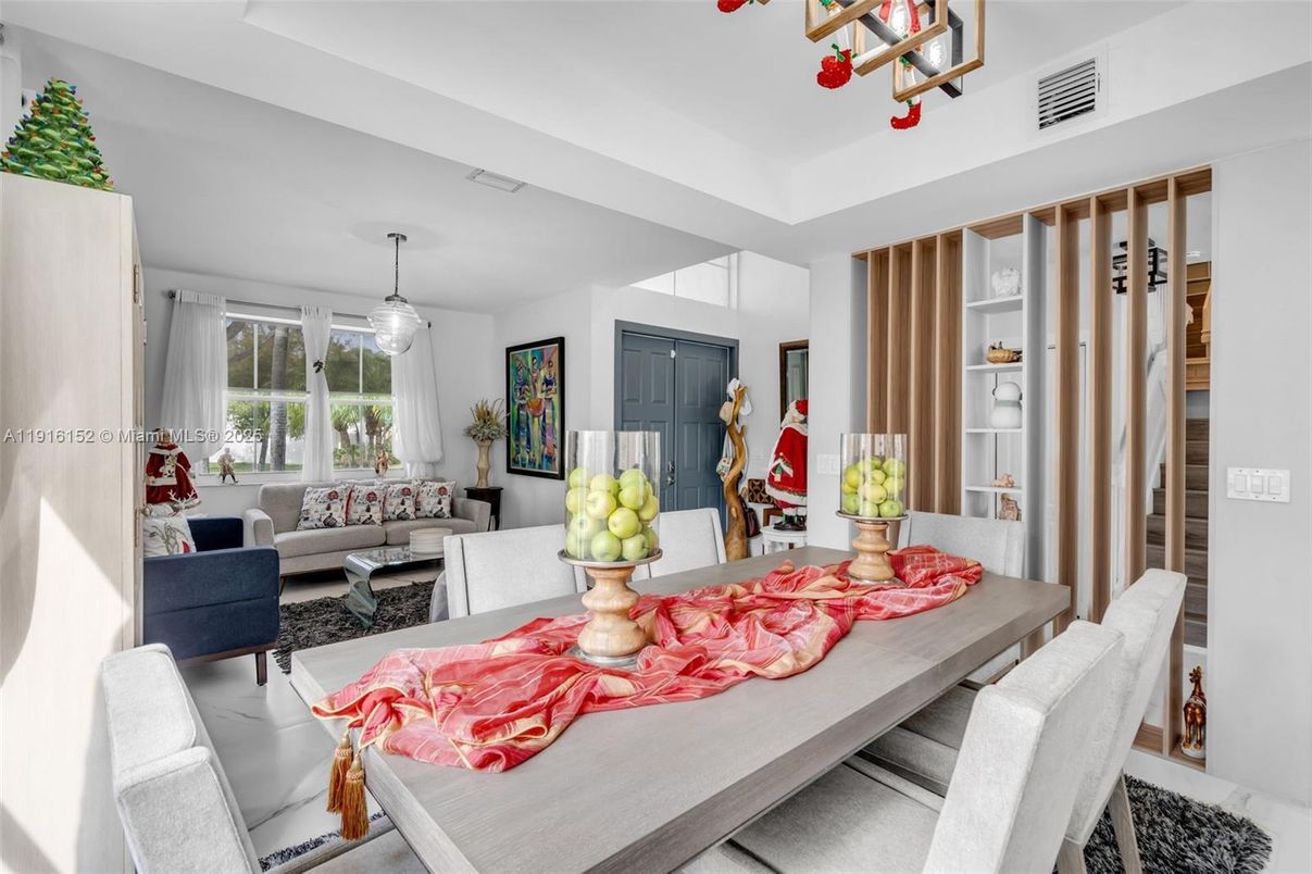 Dining room, Interior, Living room, Pendant Lights