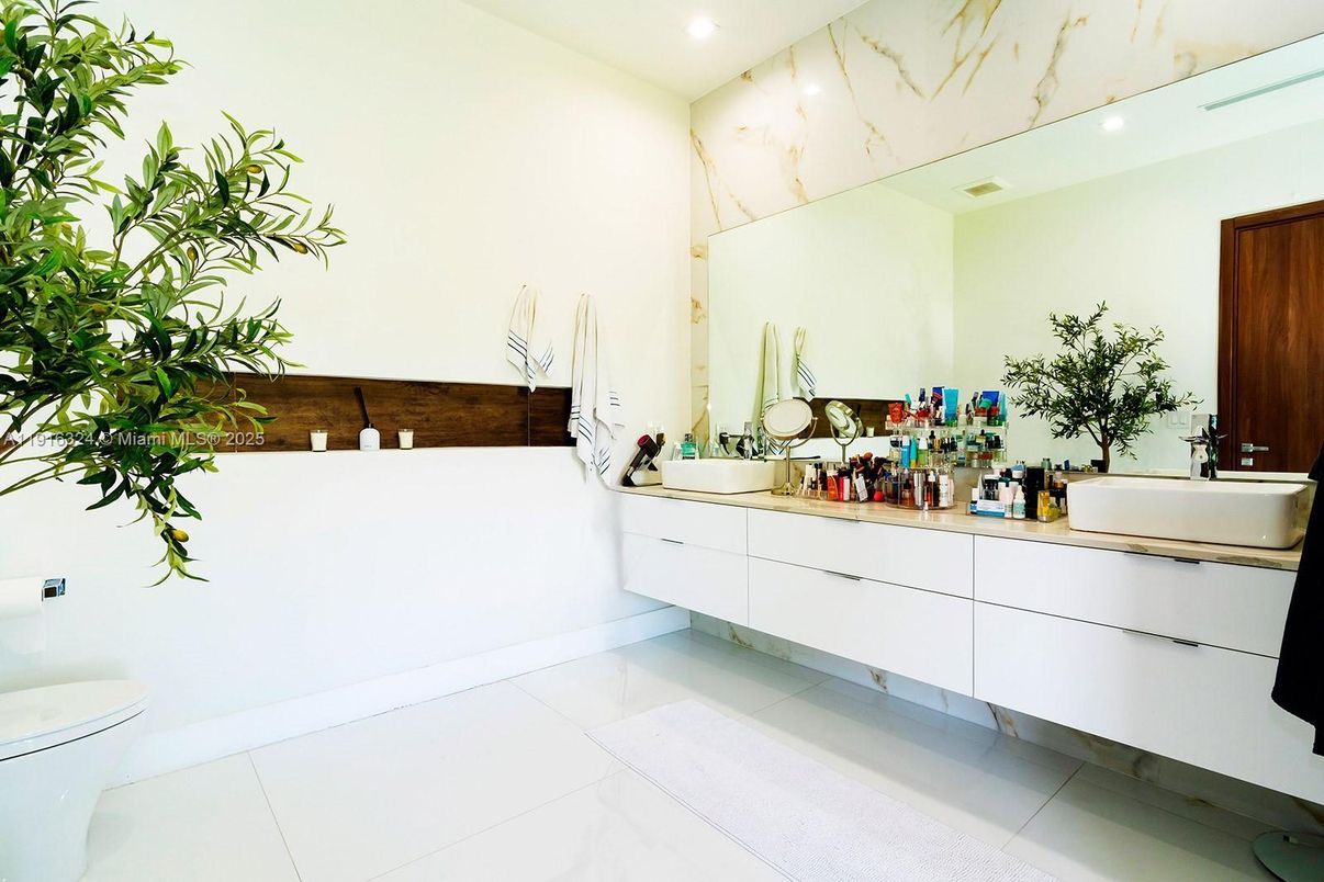 Bathroom, Dual Sink Vanities, Interior, Marble Walls, Recessed Lighting