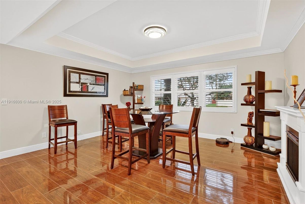 Dining room, Fireplace, Interior, Wood Texture Flooring