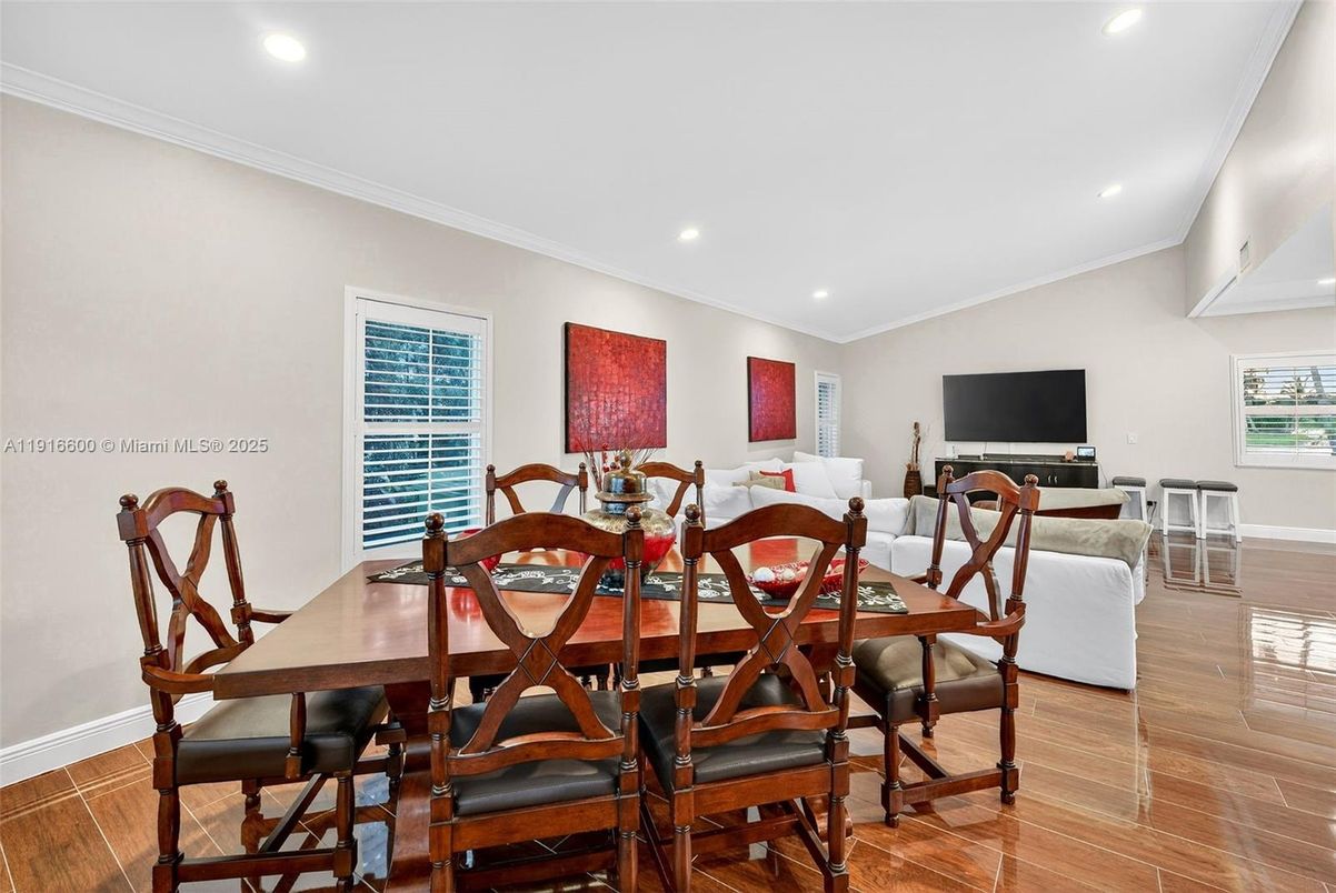 Dining room, Interior, Living room, Recessed Lighting, Wood Texture Flooring