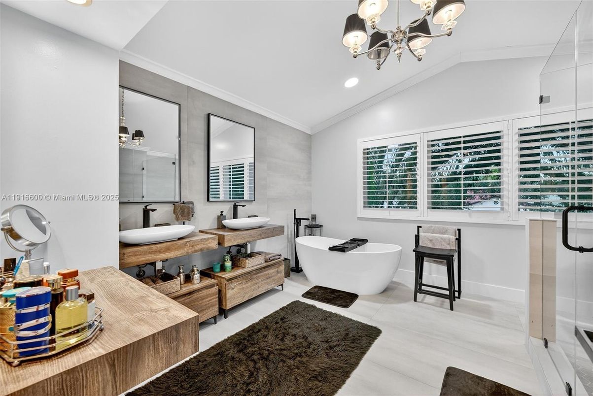 Bathroom, Chandelier, Dual Sink Vanities, Free Standing Baths, Interior, Recessed Lighting