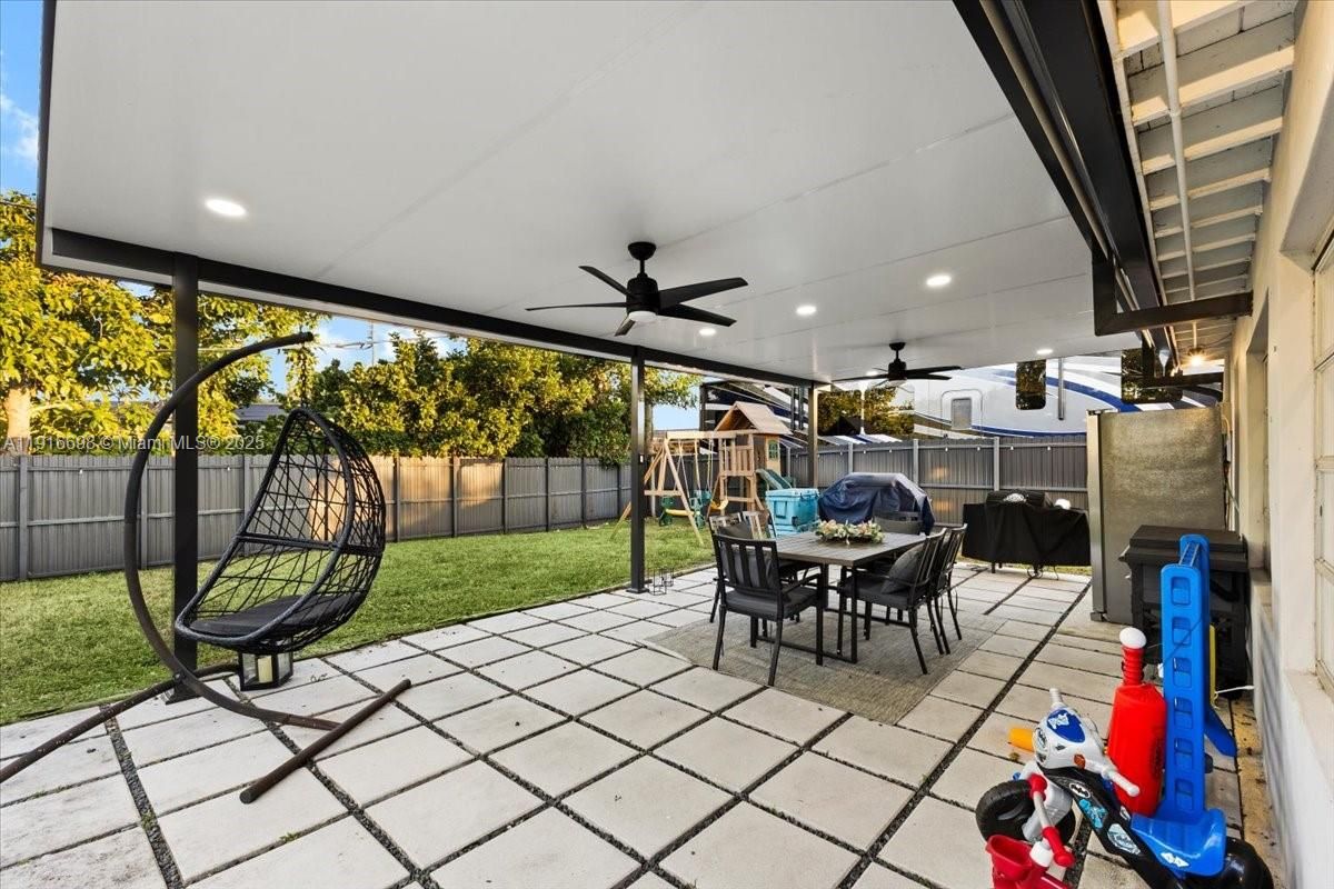 Backyard, Exterior, Playground