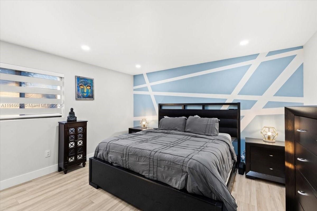 Bedroom, Interior, Recessed Lighting, Wood Texture Flooring