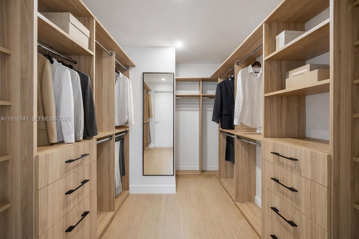Interior, Recessed Lighting, Walk-in Closets, Wood Texture Flooring