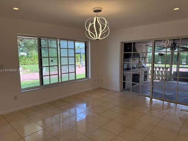 Empty room, Interior, Pendant Lights, Recessed Lighting
