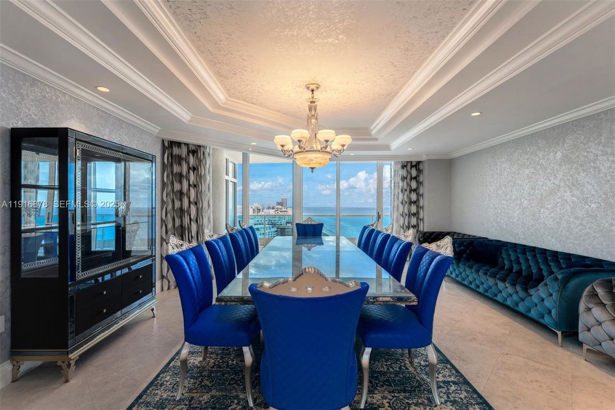 Chandelier, Dining room, Interior, Recessed Lighting, Water