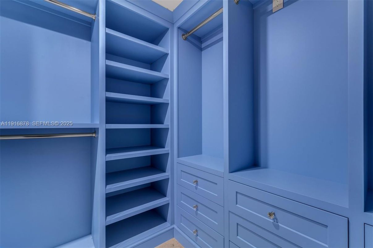Interior, Walk-in Closets