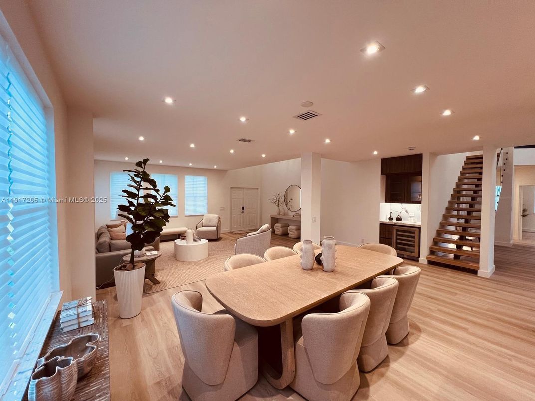 Dining room, Interior, Living room, Recessed Lighting, Wood Texture Flooring