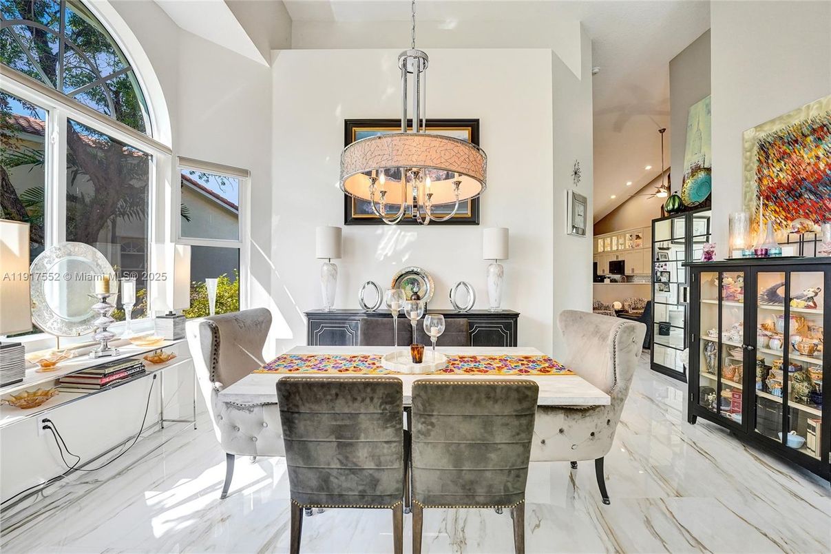 Dining room, Interior, Kitchen, Marble, Pendant Lights, Recessed Lighting