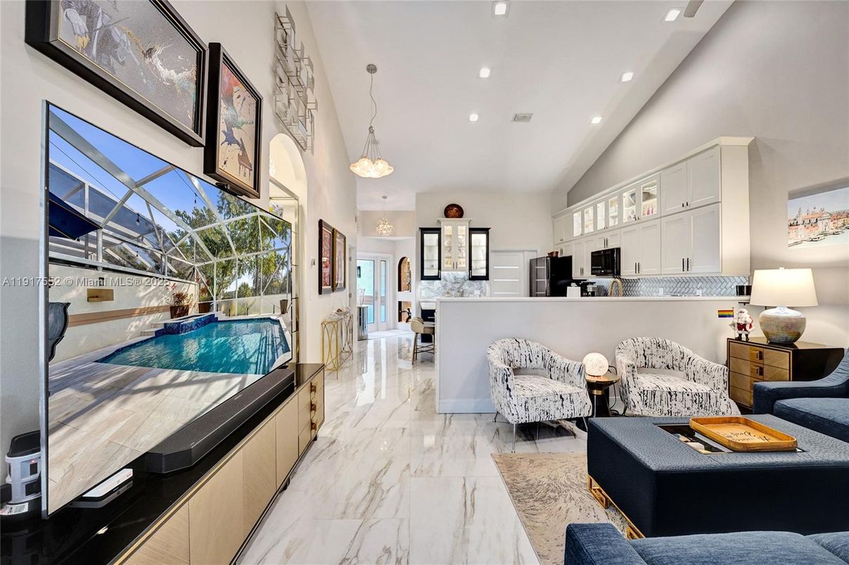 Interior, Kitchen, Living room, Marble, Pendant Lights, Recessed Lighting