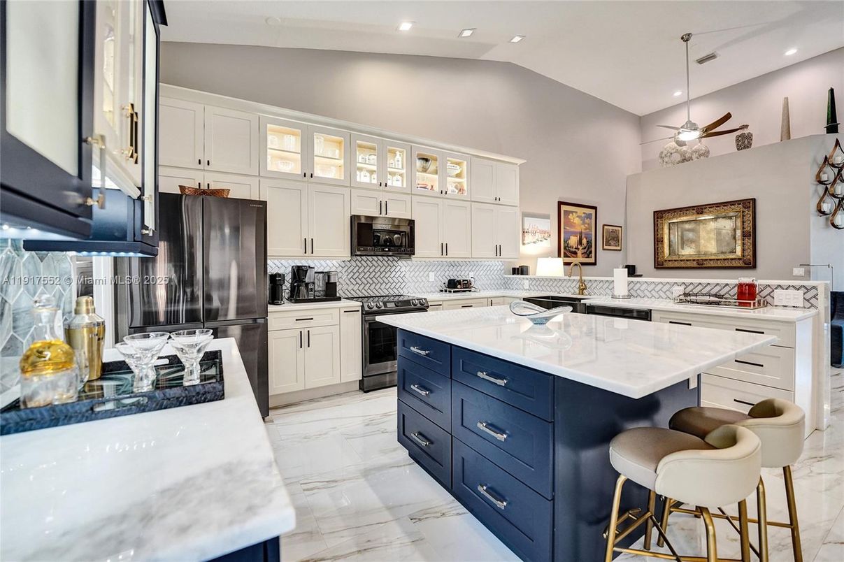 Interior, Kitchen, Marble, Recessed Lighting