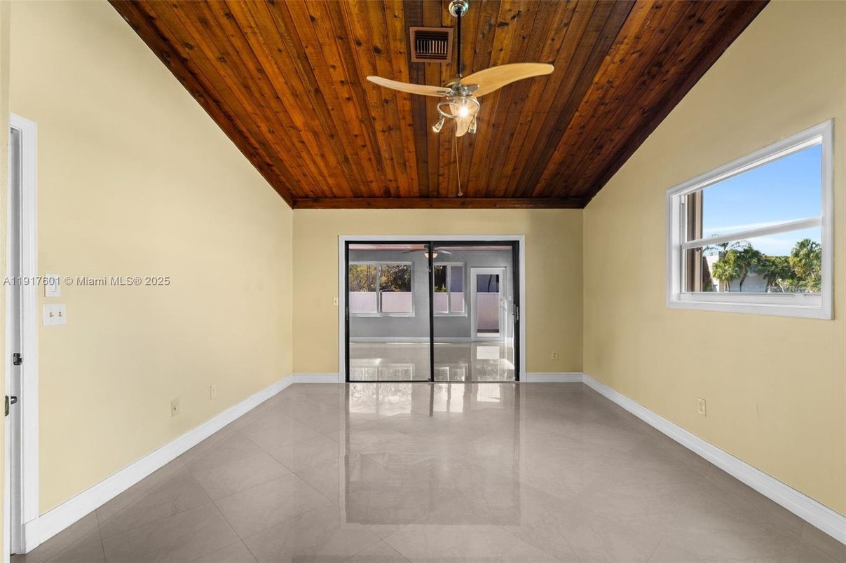 Empty room, Interior, Recessed Lighting, Wooden Ceilings