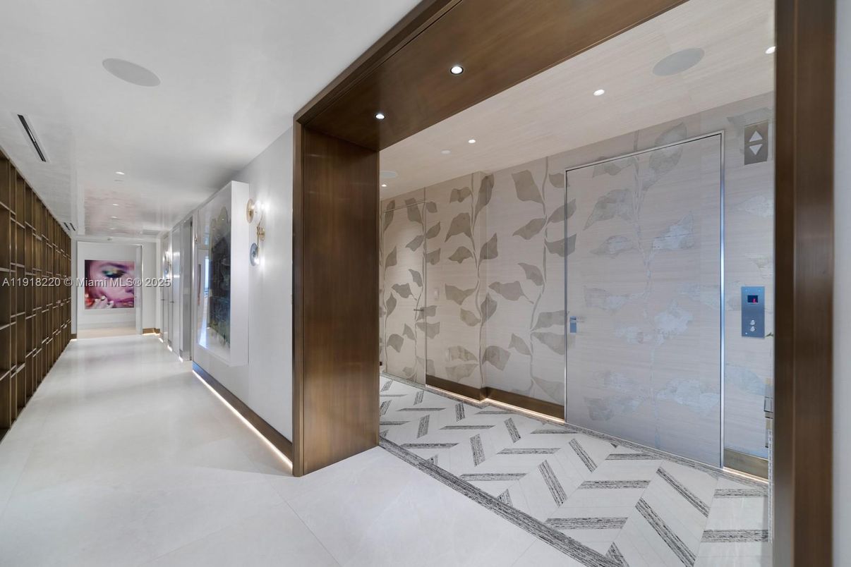 Elevator, Interior, Recessed Lighting