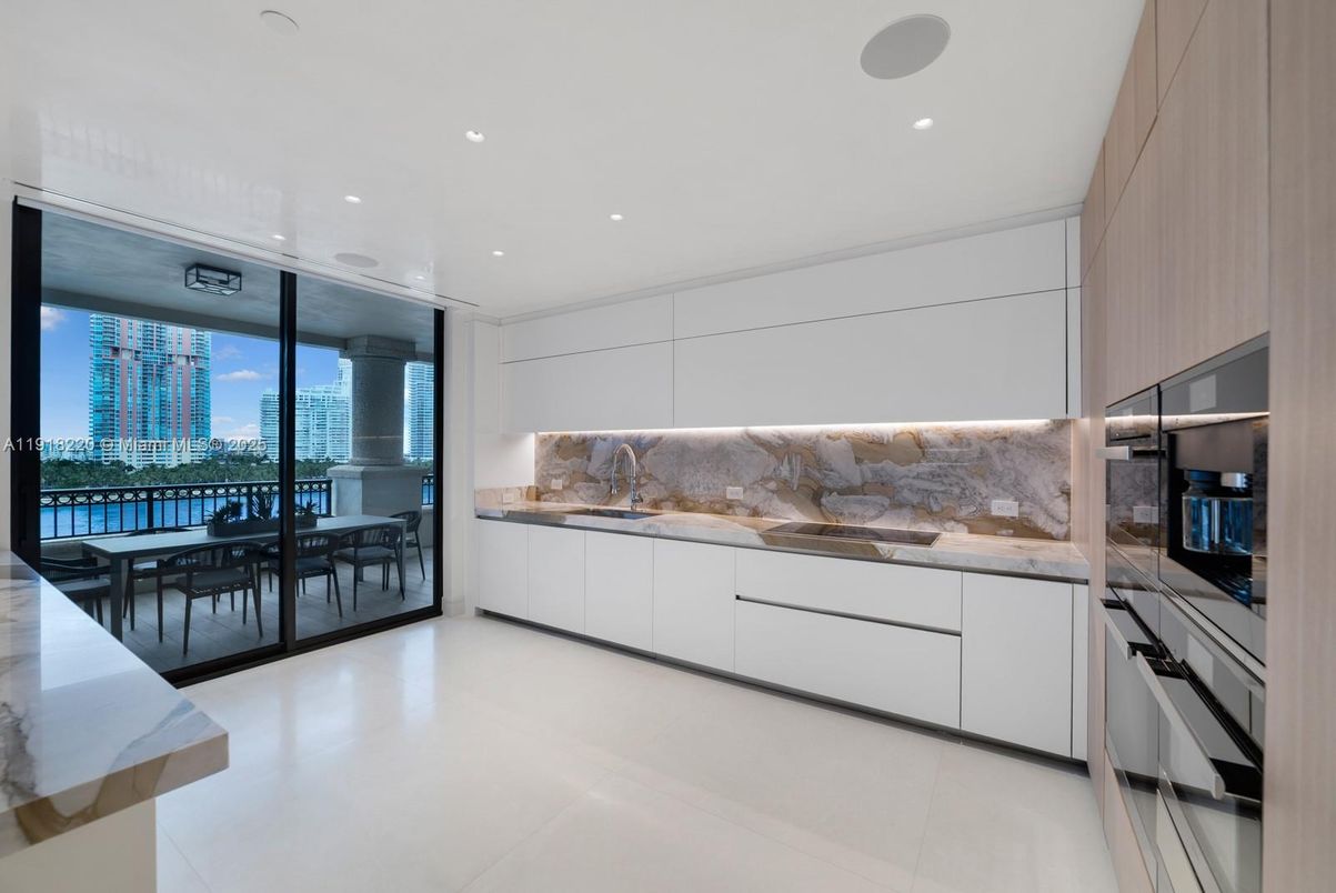 Interior, Kitchen, Recessed Lighting, Stainless Steel Appliances, Water