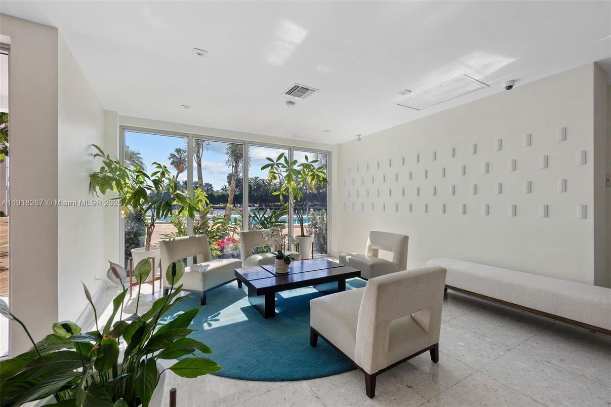 Interior, Living room, Recessed Lighting, Water