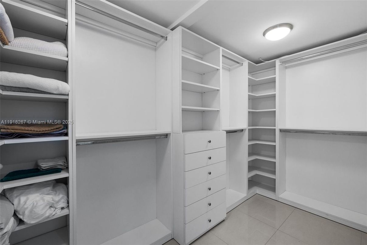 Interior, Walk-in Closets