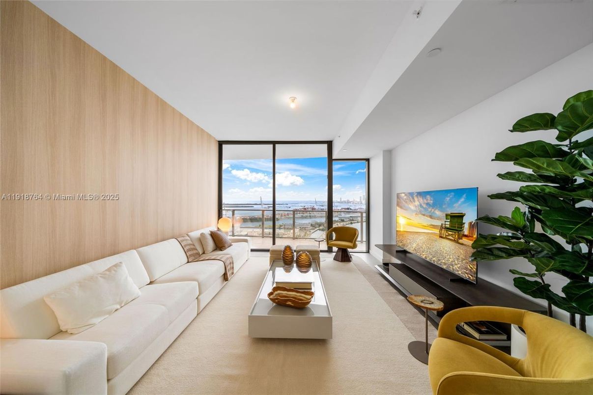 Interior, Living room, Water